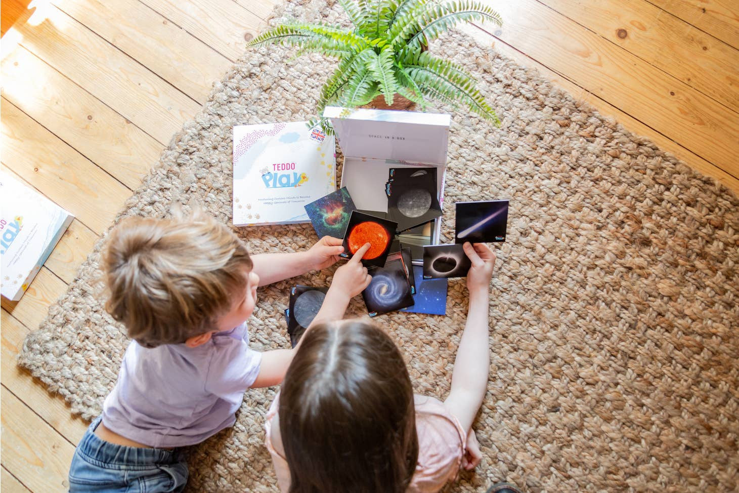 'Space in a Box' Educational Gift Set2