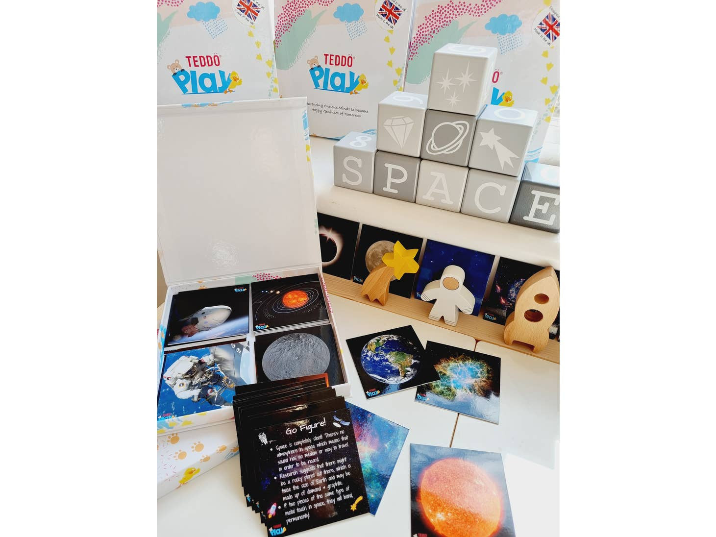 'Space in a Box' Educational Gift Set5